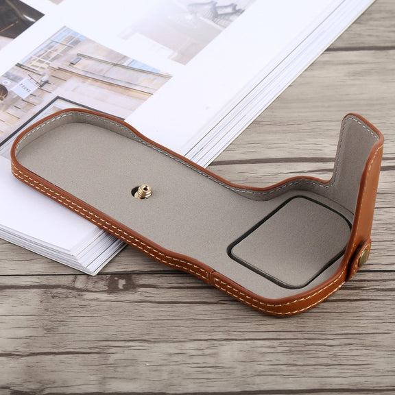 1/4 inch Thread PU Leather Camera Half Case Base for Canon EOS 5D Mark IV / 5D Mark III(Brown)