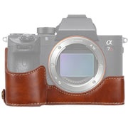 1/4 inch Thread PU Leather Camera Half Case Base for Sony ILCE-A9 / A9 / A7RIII(Brown)