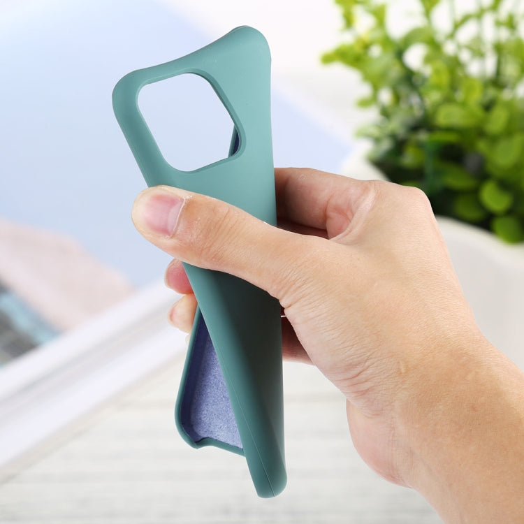 For iPhone 13 Solid Silicone Phone Case(Olive Green)
