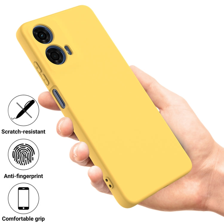 For Motorola Moto G04 / G24 Solid Color Liquid Silicone Dropproof Full Coverage Phone Case(Yellow)