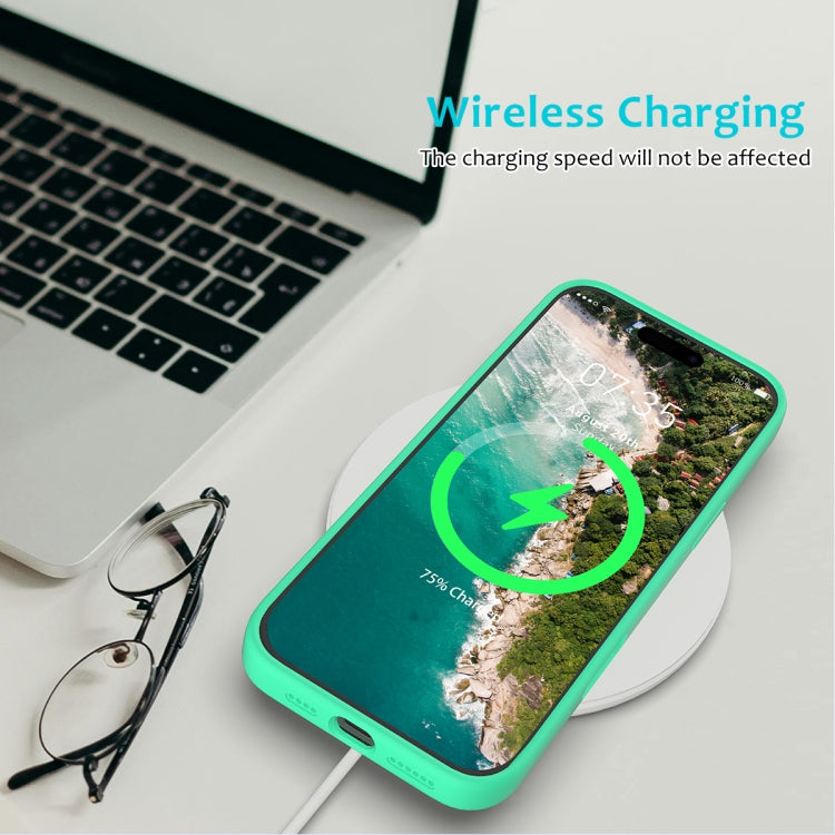 For iPhone 16 Pro Solid Color Silicone Phone Case(Green)