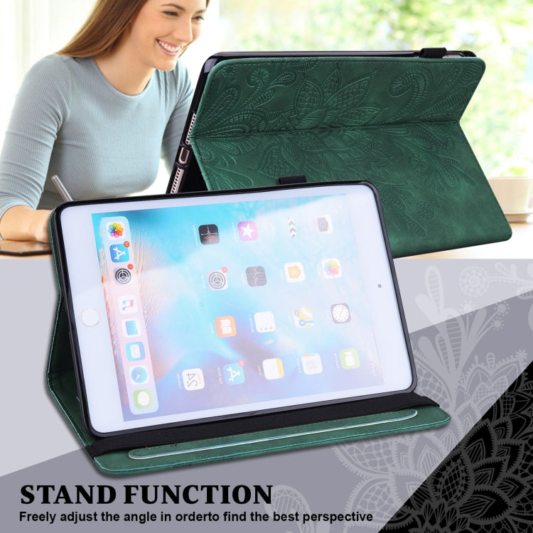 For Amazon Fire Max 11 Lace Flower Embossing Pattern Leather Tablet Case(Green)