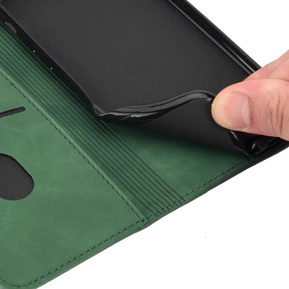 For iPhone 16e Skin Feel Splicing Leather Phone Case(Green)