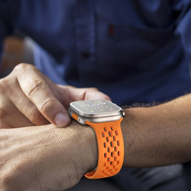 For Apple Watch Ultra 49mm Oval Holes Fluororubber Watch Band(Orange)