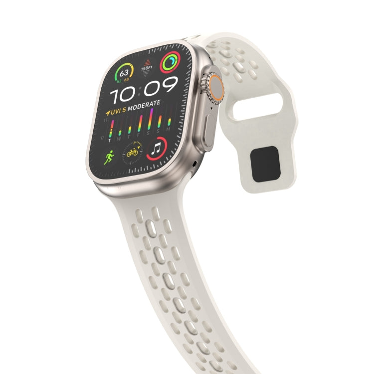 For Apple Watch Series 8 45mm Oval Holes Fluororubber Watch Band(Starlight)