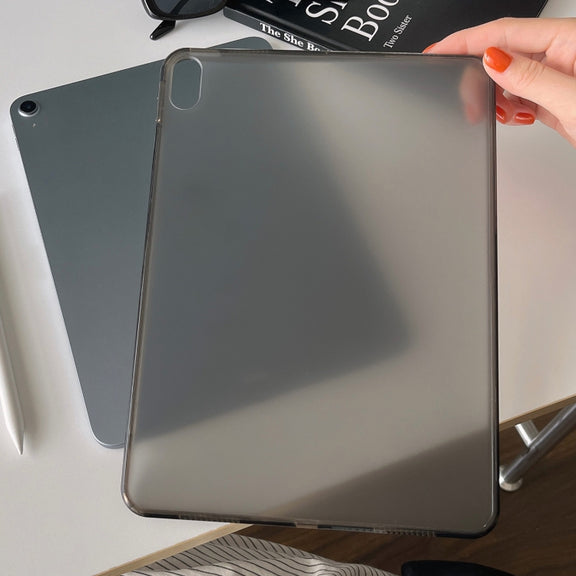 For iPad Pro 13 2024 Skin-feeling Crystal Clear Acrylic Tablet Case(Black)