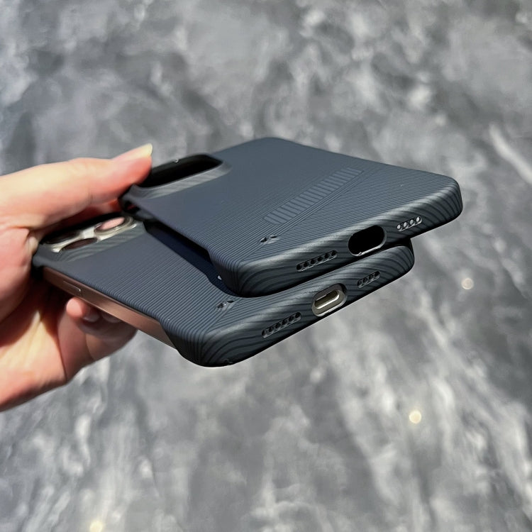 For iPhone 15 Pro Carbon Fiber Frameless Cooling Phone Case(Black)