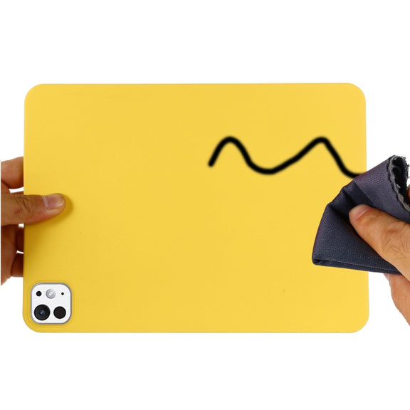 For iPad Pro 11 2024 Pure Color Liquid Silicone Shockproof Tablet Case(Yellow)