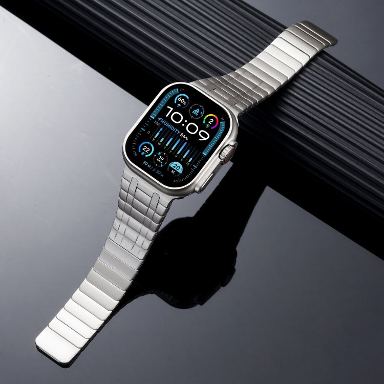 For Apple Watch SE 2023 44mm Magnetic Stainless Steel Watch Band(Titanium Gold)