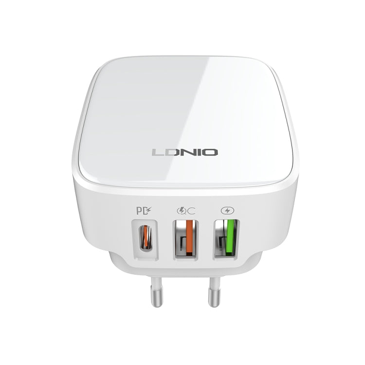 LDNIO Q334 32W Type-C + Dual USB Port Charger with 1m USB-C / Type-C to USB-C / Type-C Data Cable, Plug Type:EU Plug(White)