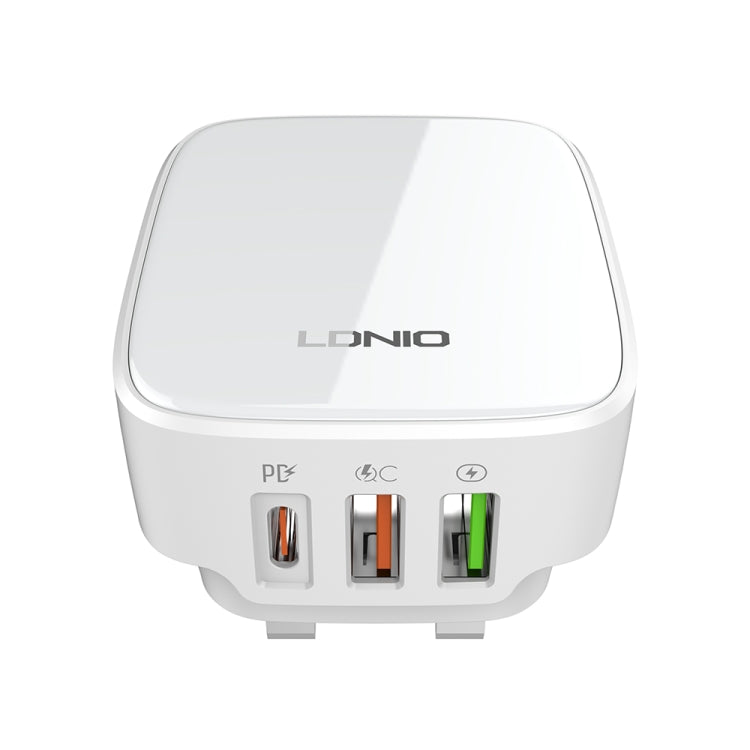 LDNIO Q334 32W Type-C + Dual USB Port Charger with 1m USB-C / Type-C to 8 Pin Data Cable, Plug Type:UK Plug(White)