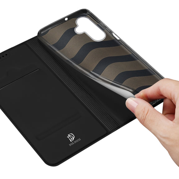 For Samsung Galaxy A16 5G DUX DUCIS Skin Pro Series Flip Leather Phone Case(Black)