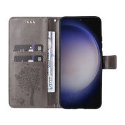 For Samsung Galaxy S25 / S24 5G Tree & Cat Embossed Pattern Flip Leather Phone Case(Grey)