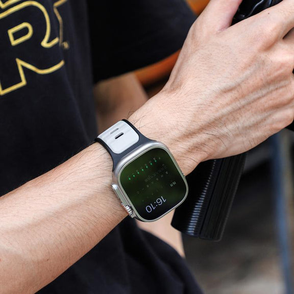 For Apple Watch 46mm / 49mm / 45mm / 44mm Norman Buckle Two-color Silicone Watch Band(Light Grey Black)
