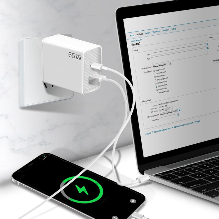GaN PD48W Type-C PD3.0 + USB3.0 Notebook Adapter ，UK Plug(White)
