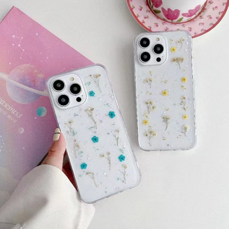 For iPhone 16e Gypsophila Flowers Pattern TPU Protective Phone Case(Pink)
