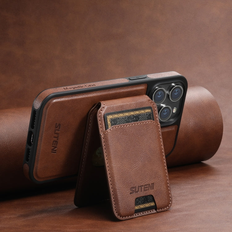 For iPhone 15 Suteni M2 Oil Wax MagSafe Horizontal Card Bag Phone Case(Brown)