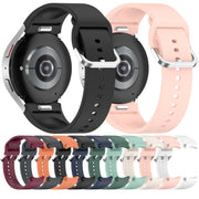 For Samsung Galaxy Watch7 40 / 44mm Solid Color Silver Buckle Quick Release Silicone Watch Band(White)
