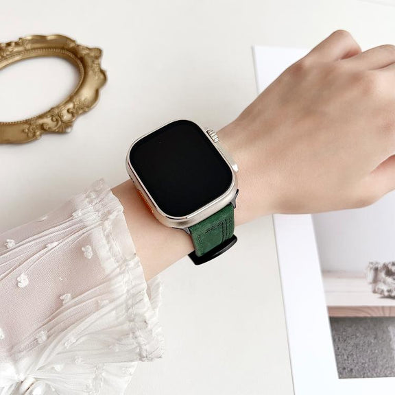 For Apple Watch 46mm / 49mm / 45mm / 44mm 7-Line Tri-Star Buckle Pull Up Leather Watch Band(Light Yellow White Thread)
