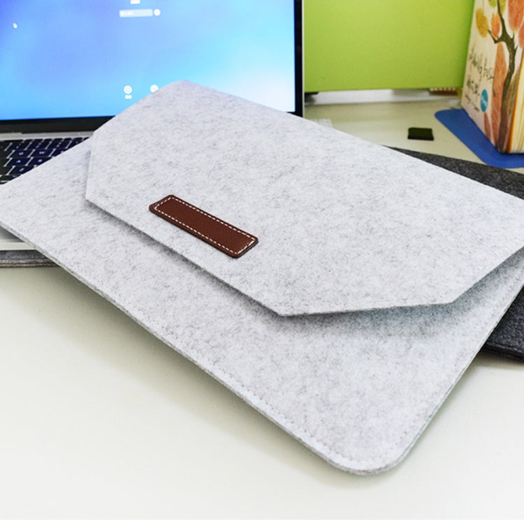 Portable Air Permeable Felt Sleeve Bag for MacBook Laptop, with Power Storage Bag, Size:13 inch(Black)