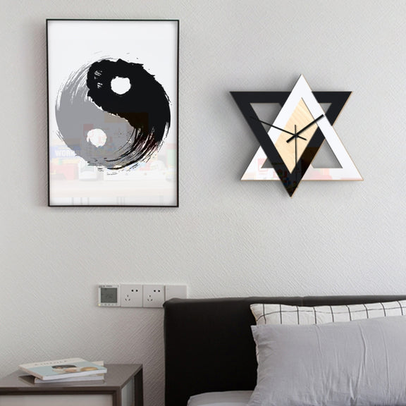 Personality Creative Wall Clock Retro Silent Minimalist Decorative Clock(Black and White)