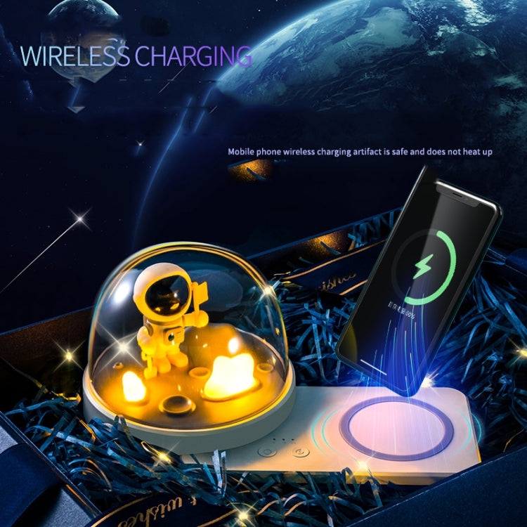 Decorative Table Lamp Wireless Fast Charging Smart Bluetooth Music Light, Style: Bluetooth Model(Astronauts)