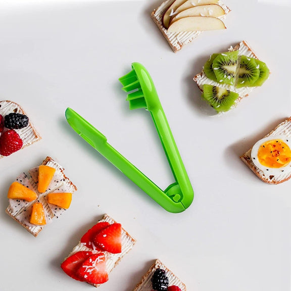 Grape Slicer Convenient Household Blueberry Strawberry Slicer Kitchen Tools(Green)