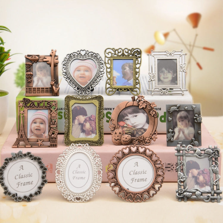 2 PCS Creative Metal Vintage Photo Frame(Square Keychain)