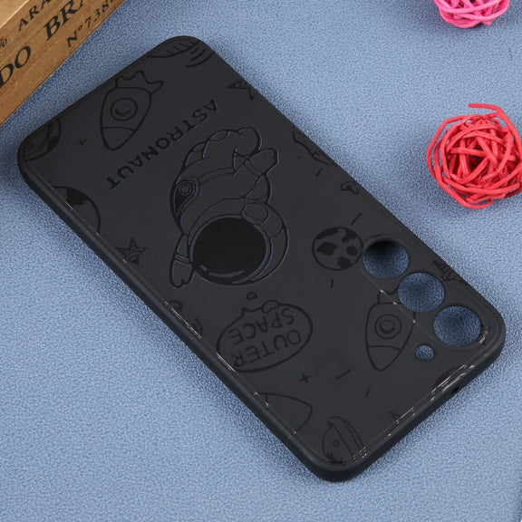 For Samsung Galaxy A73 5G Astronaut Pattern Silicone Straight Edge Phone Case(Flying Astronaut-Black)
