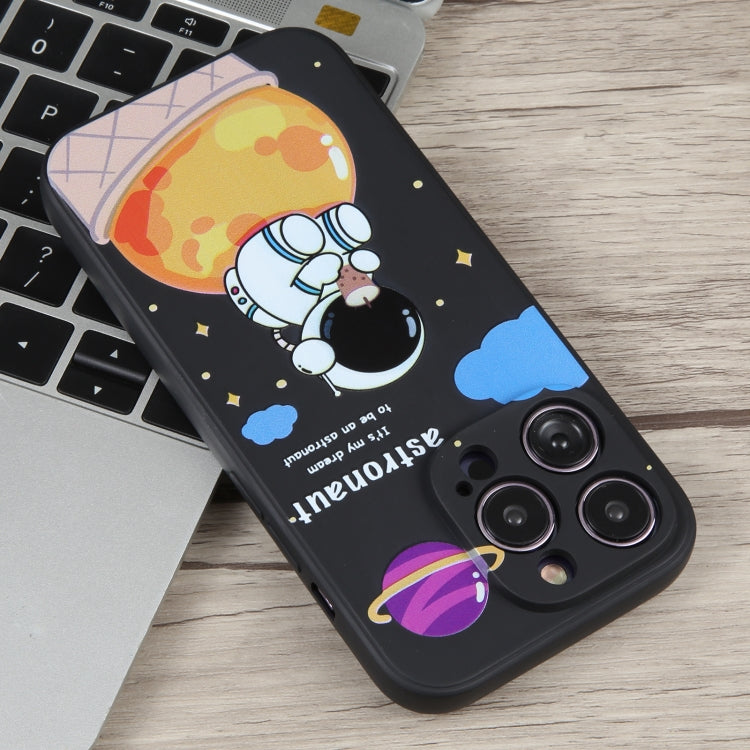 For iPhone 13 Milk Tea Astronaut Pattern Liquid Silicone Phone Case(Ivory Black)