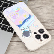 For iPhone 8 Plus / 7 Plus Milk Tea Astronaut Pattern Liquid Silicone Phone Case(Ivory White)