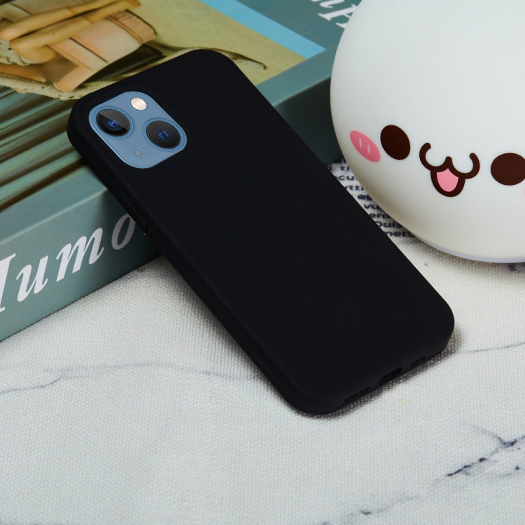 For iPhone 15 Solid Color Silicone Phone Case(Black)