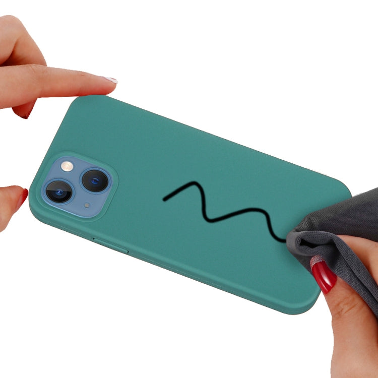 For iPhone 15 Solid Color Silicone Phone Case(Pine Needle Green)