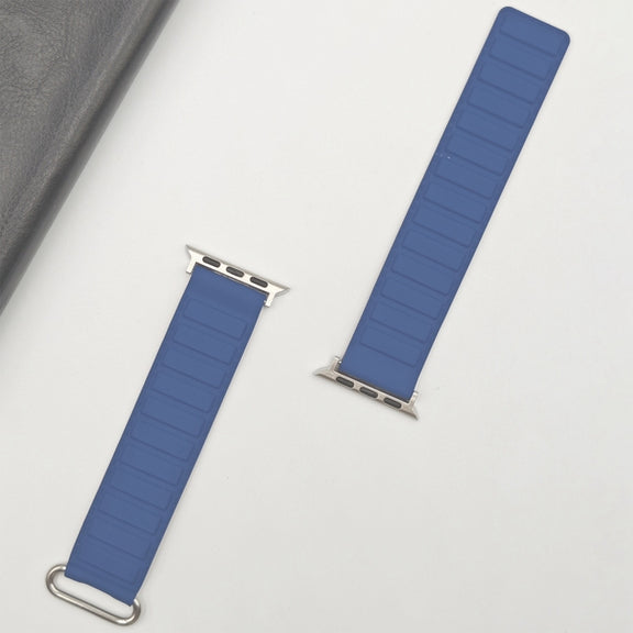 For Apple Watch 9 41mm Reverse Buckle Magnetic Silicone Watch Band(Silver Buckle Blue)
