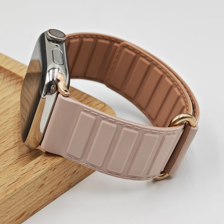 For Apple Watch 9 41mm Reverse Buckle Magnetic Silicone Watch Band(Rose Buckle Pink)