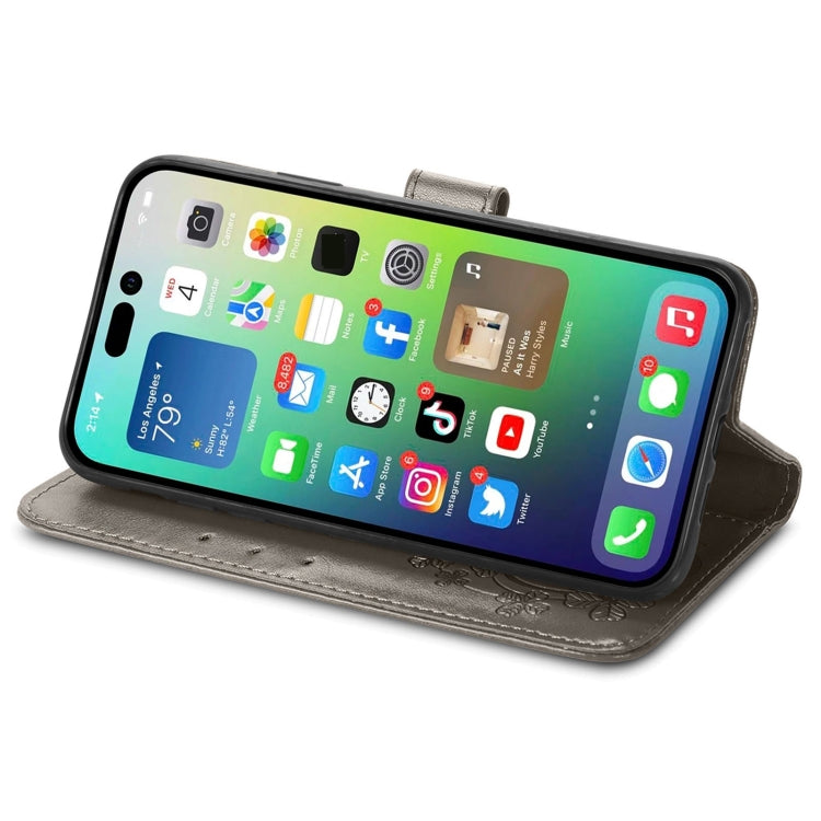 For iPhone 15 Pro Max Four-leaf Clasp Embossed Buckle Leather Phone Case(Gray)