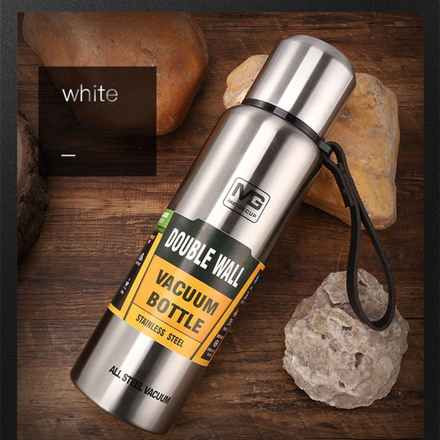 Outdoor Thermos Portable Large Capacity Insulated Cup, Capacity:750ml(Silver)