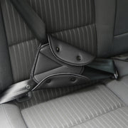 Car Seat Safety Belt Cover Sturdy Adjustable Triangle Safety Seat Belt Pad Clips Child Protection(Black)